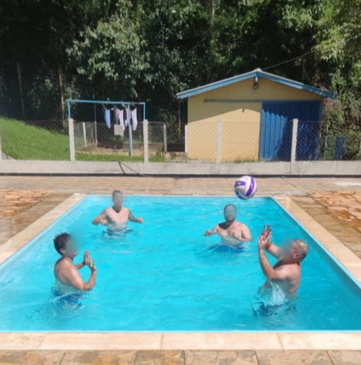 Atividades na piscina